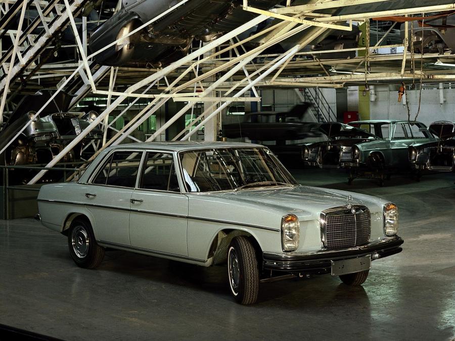 Mercedes-Benz 250 1967 года  (фото 6 из 7)